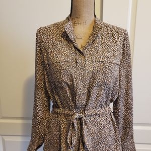 Banana Republic Animal Print Blouse Size Small